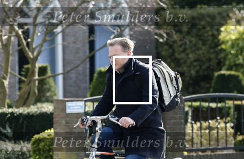Enschede 2 maart 2024
Pieter Omtzigt vertrekt op de fiets vanaf zijn huis naar voetbalclub Emos.