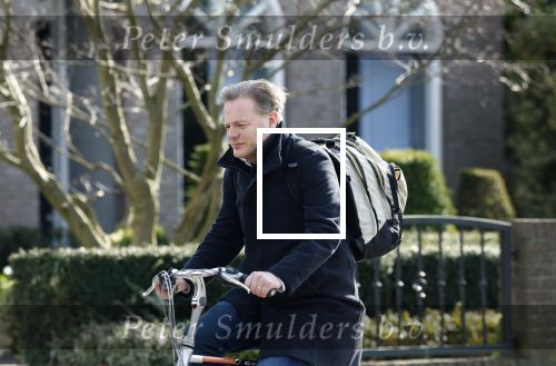 Enschede 2 maart 2024
Pieter Omtzigt vertrekt op de fiets vanaf zijn huis naar voetbalclub Emos.