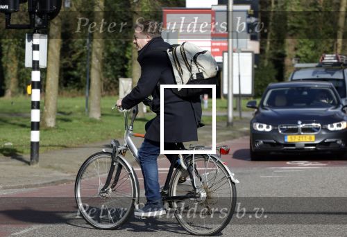 Enschede 2 maart 2024
Pieter Omtzigt vertrekt op de fiets vanaf zijn huis naar voetbalclub Emos.