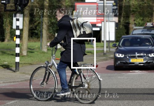 Enschede 2 maart 2024
Pieter Omtzigt vertrekt op de fiets vanaf zijn huis naar voetbalclub Emos.