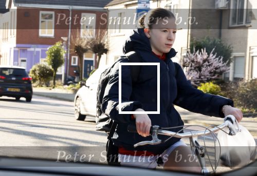 Enschede 2 maart 2024
Pieter Omtzigt vertrekt op de fiets vanaf zijn huis naar voetbalclub Emos. dochter Pieter Omtzigt