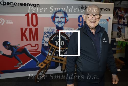 Heerenveen 24 maaart 2024
De hollandse 100 wordt dit jaar gereden in Thyalf . Aanwezig oa Prins Bernhard Prinses Annette Samuel v Vollenhoven Benjamin v Vollenhoven Prinses Margriet Mr Pieter v Vollenhoven Prins Maurits Lucas v Vollenhoven en  Prins Pieter Christiaan . Verder aanwezig Simon Keizer Bas Muijs (en vrouw) Marianne Timmer Benjamin Aslan Joy Beune Eduard Schaepman met zijn zoon en Rob Kamphues met vriendin.