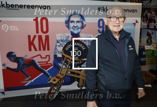 Heerenveen 24 maaart 2024
De hollandse 100 wordt dit jaar gereden in Thyalf . Aanwezig oa Prins Bernhard Prinses Annette Samuel v Vollenhoven Benjamin v Vollenhoven Prinses Margriet Mr Pieter v Vollenhoven Prins Maurits Lucas v Vollenhoven en  Prins Pieter Christiaan . Verder aanwezig Simon Keizer Bas Muijs (en vrouw) Marianne Timmer Benjamin Aslan Joy Beune Eduard Schaepman met zijn zoon en Rob Kamphues met vriendin.