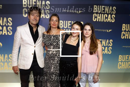 Amsterdam 4 maart 2024
Premiere Buenas Chicas in Tuschinski met oa Susan radder Noel v Kleef Britt Scholte Thijs Boermans Juvat westendorp Robin FringsFelice Poppeliers en Christina Zaragoza. Pim v Hoeve
