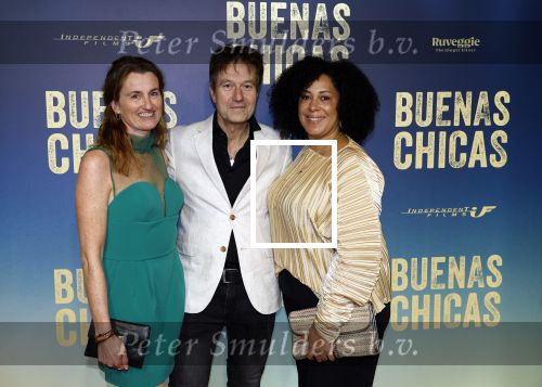 Amsterdam 4 maart 2024
Premiere Buenas Chicas in Tuschinski met oa Susan radder Noel v Kleef Britt Scholte Thijs Boermans Juvat westendorp Robin FringsFelice Poppeliers en Christina Zaragoza. Pim v Hoeve