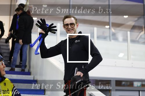 Heerenveen 24 maaart 2024
De hollandse 100 wordt dit jaar gereden in Thyalf . Aanwezig oa Prins Bernhard Prinses Annette Samuel v Vollenhoven Benjamin v Vollenhoven Prinses Margriet Mr Pieter v Vollenhoven Prins Maurits Lucas v Vollenhoven en  Prins Pieter Christiaan . Verder aanwezig Simon Keizer Bas Muijs (en vrouw) Marianne Timmer Benjamin Aslan Joy Beune Eduard Schaepman met zijn zoon en Rob Kamphues met vriendin.