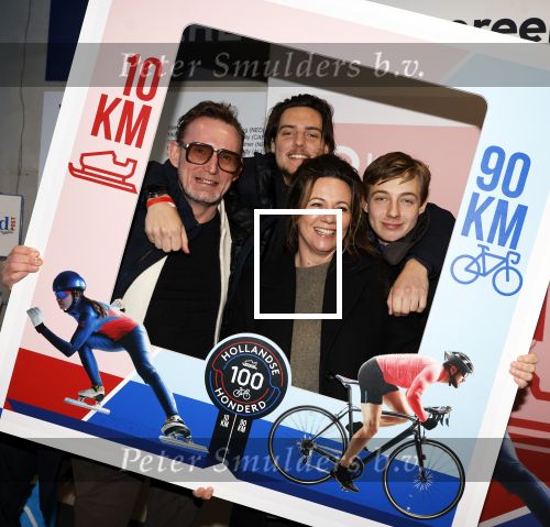 Heerenveen 24 maaart 2024
De hollandse 100 wordt dit jaar gereden in Thyalf . Aanwezig oa Prins Bernhard Prinses Annette Samuel v Vollenhoven Benjamin v Vollenhoven Prinses Margriet Mr Pieter v Vollenhoven Prins Maurits Lucas v Vollenhoven en  Prins Pieter Christiaan . Verder aanwezig Simon Keizer Bas Muijs (en vrouw) Marianne Timmer Benjamin Aslan Joy Beune Eduard Schaepman met zijn zoon en Rob Kamphues met vriendin.