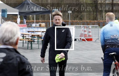 Heerenveen 24 maaart 2024
De hollandse 100 wordt dit jaar gereden in Thyalf . Aanwezig oa Prins Bernhard Prinses Annette Samuel v Vollenhoven Benjamin v Vollenhoven Prinses Margriet Mr Pieter v Vollenhoven Prins Maurits Lucas v Vollenhoven en  Prins Pieter Christiaan . Verder aanwezig Simon Keizer Bas Muijs (en vrouw) Marianne Timmer Benjamin Aslan Joy Beune Eduard Schaepman met zijn zoon en Rob Kamphues met vriendin.  Monique v Vollenhoven en Otto Klein