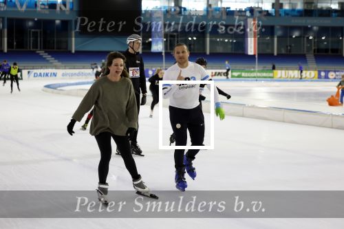 Heerenveen 24 maaart 2024
De hollandse 100 wordt dit jaar gereden in Thyalf . Aanwezig oa Prins Bernhard Prinses Annette Samuel v Vollenhoven Benjamin v Vollenhoven Prinses Margriet Mr Pieter v Vollenhoven Prins Maurits Lucas v Vollenhoven en  Prins Pieter Christiaan . Verder aanwezig Simon Keizer Bas Muijs (en vrouw) Marianne Timmer Benjamin Aslan Joy Beune Eduard Schaepman met zijn zoon en Rob Kamphues met vriendin.