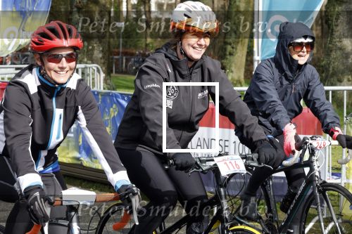 Heerenveen 24 maaart 2024
De hollandse 100 wordt dit jaar gereden in Thyalf . Aanwezig oa Prins Bernhard Prinses Annette Samuel v Vollenhoven Benjamin v Vollenhoven Prinses Margriet Mr Pieter v Vollenhoven Prins Maurits Lucas v Vollenhoven en  Prins Pieter Christiaan . Verder aanwezig Simon Keizer Bas Muijs (en vrouw) Marianne Timmer Benjamin Aslan Joy Beune Eduard Schaepman met zijn zoon en Rob Kamphues met vriendin.