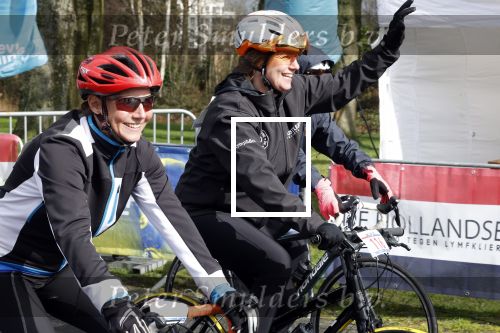 Heerenveen 24 maaart 2024
De hollandse 100 wordt dit jaar gereden in Thyalf . Aanwezig oa Prins Bernhard Prinses Annette Samuel v Vollenhoven Benjamin v Vollenhoven Prinses Margriet Mr Pieter v Vollenhoven Prins Maurits Lucas v Vollenhoven en  Prins Pieter Christiaan . Verder aanwezig Simon Keizer Bas Muijs (en vrouw) Marianne Timmer Benjamin Aslan Joy Beune Eduard Schaepman met zijn zoon en Rob Kamphues met vriendin.