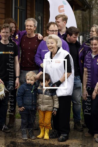 Utrecht 15 maart 2024
 Prinses Beatrix doet vrijwilligerswerk in een stadsboerderij tijdens de twintigste editie van NLdoet, de grootste vrijwilligersactie van Nederland