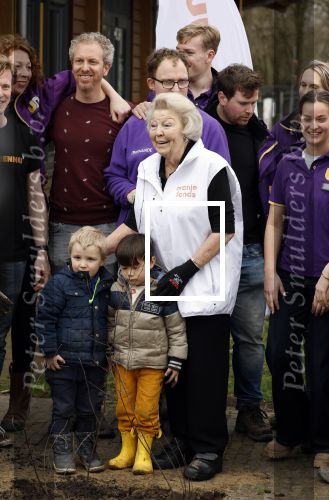 Utrecht 15 maart 2024
 Prinses Beatrix doet vrijwilligerswerk in een stadsboerderij tijdens de twintigste editie van NLdoet, de grootste vrijwilligersactie van Nederland