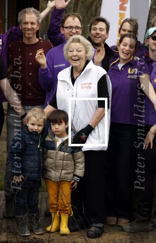 Utrecht 15 maart 2024
 Prinses Beatrix doet vrijwilligerswerk in een stadsboerderij tijdens de twintigste editie van NLdoet, de grootste vrijwilligersactie van Nederland