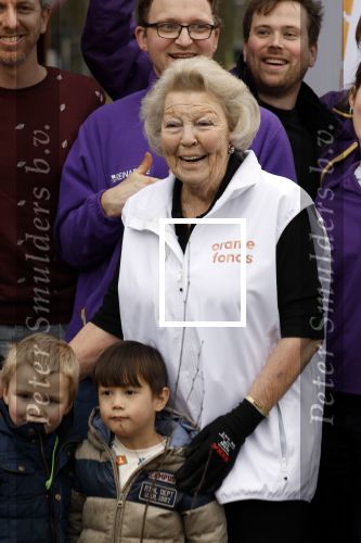Utrecht 15 maart 2024
 Prinses Beatrix doet vrijwilligerswerk in een stadsboerderij tijdens de twintigste editie van NLdoet, de grootste vrijwilligersactie van Nederland