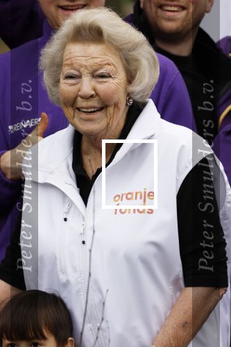 Utrecht 15 maart 2024
 Prinses Beatrix doet vrijwilligerswerk in een stadsboerderij tijdens de twintigste editie van NLdoet, de grootste vrijwilligersactie van Nederland