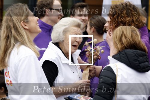 Utrecht 15 maart 2024
 Prinses Beatrix doet vrijwilligerswerk in een stadsboerderij tijdens de twintigste editie van NLdoet, de grootste vrijwilligersactie van Nederland