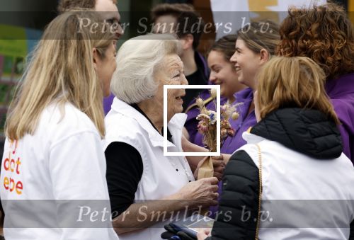 Utrecht 15 maart 2024
 Prinses Beatrix doet vrijwilligerswerk in een stadsboerderij tijdens de twintigste editie van NLdoet, de grootste vrijwilligersactie van Nederland