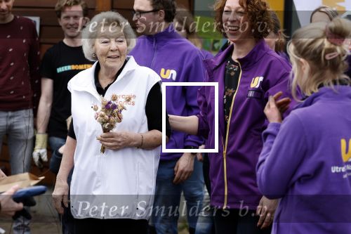 Utrecht 15 maart 2024
 Prinses Beatrix doet vrijwilligerswerk in een stadsboerderij tijdens de twintigste editie van NLdoet, de grootste vrijwilligersactie van Nederland