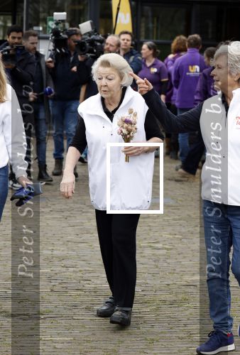 Utrecht 15 maart 2024
 Prinses Beatrix doet vrijwilligerswerk in een stadsboerderij tijdens de twintigste editie van NLdoet, de grootste vrijwilligersactie van Nederland