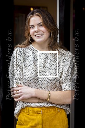 Den Haag 1 maart 2024
Pinses Laurentien en haar dochter prinses Eloise gebben samen een winkel geopend waar ze vintage kleding verkopen . De volledige opbrengst gaat naar div goede doelen .  De winkel heet  My Lima Lima en zit in het centrum van Den Haag.