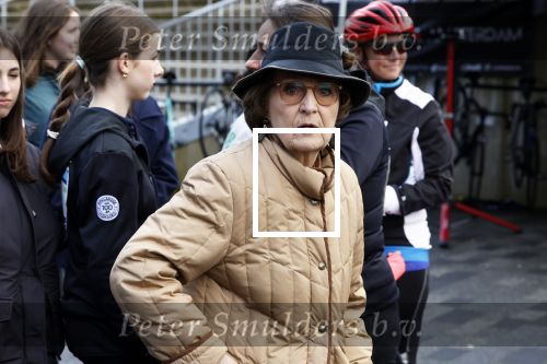 Heerenveen 24 maaart 2024
De hollandse 100 wordt dit jaar gereden in Thyalf . Aanwezig oa Prins Bernhard Prinses Annette Samuel v Vollenhoven Benjamin v Vollenhoven Prinses Margriet Mr Pieter v Vollenhoven Prins Maurits Lucas v Vollenhoven en  Prins Pieter Christiaan . Verder aanwezig Simon Keizer Bas Muijs (en vrouw) Marianne Timmer Benjamin Aslan Joy Beune Eduard Schaepman met zijn zoon en Rob Kamphues met vriendin.
