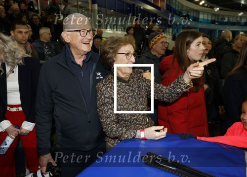 Heerenveen 24 maaart 2024
De hollandse 100 wordt dit jaar gereden in Thyalf . Aanwezig oa Prins Bernhard Prinses Annette Samuel v Vollenhoven Benjamin v Vollenhoven Prinses Margriet Mr Pieter v Vollenhoven Prins Maurits Lucas v Vollenhoven en  Prins Pieter Christiaan . Verder aanwezig Simon Keizer Bas Muijs (en vrouw) Marianne Timmer Benjamin Aslan Joy Beune Eduard Schaepman met zijn zoon en Rob Kamphues met vriendin.