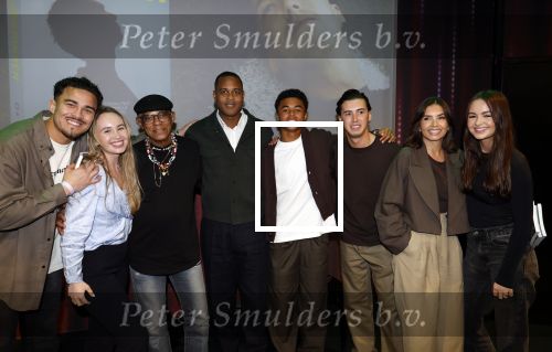 Amsterdam 27 maart 2024
Boekpresentatie Nino Wilkes in boom boom Chicago. Quincy Kluivert Opa Kluivert Patrick Kluivert Shane Kluivert Nino Wilkes Rossana Kluivert en 2 nichtjes