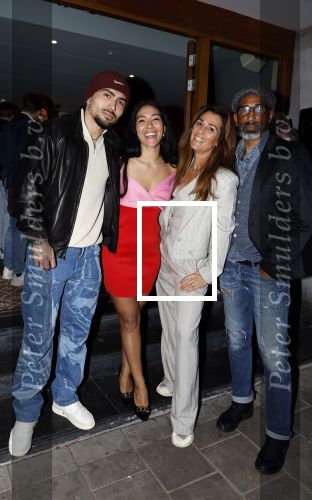 Amsterdam 22 maart 2024
Opening restaurant Poppy\'s van Moise Trustfull  Britt Scholte en Carola Kirschbaum . Quinty Trustfull Orlando Trustfull Moise Trustfull en Kayne Trustfull
