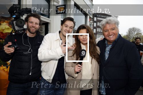 Amsterdam 21 maart 2024
Cd presentatie Billy Dans in de Jordaan. Rene Froger met zijn zoon Maxim en team van Qisum (het nieuwe bedrijf van de familie Froger)