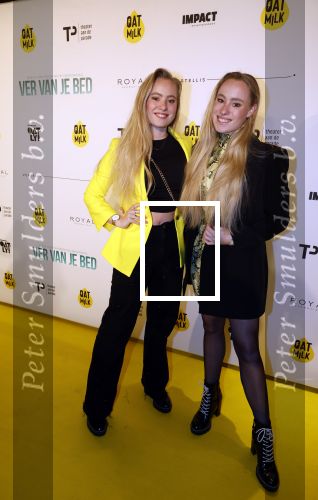 Den Bosch 23 maart 2024
Premiere ver van je bed in theater de Parade.
Rosanne Waalewijn en Mylene Waalewijn