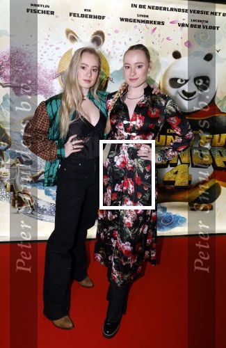 Amsterdam 10 maart 2024
Premiere Kung Fu Panda in de pathe Arena. Rosanne en Mylene Waalewijn