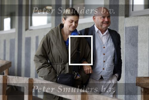 Arnhem 19 maart 2024
Rechtszaak Rachel Hazes marieke v Beek en Roxeanne Hazes in rechtbank van Arnhem . Roxeanne en advocaat Bernard Tomlow