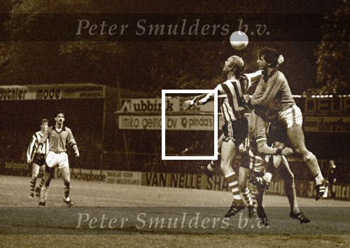 Doetinchem, 17-10-1981
Guus Hiddink in duel met Ruud Geels
De Graafschap-PSV, eindstand 1-2