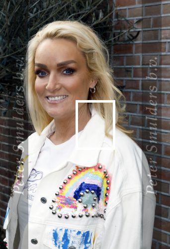 Amsterdam 19 maart 2024
Boekpresentatie Angelique Woudenberg in restaurant Breda. Samantha Steenwijk met partner
