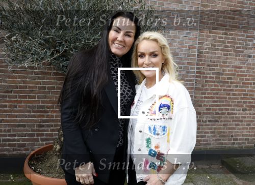 Amsterdam 19 maart 2024
Boekpresentatie Angelique Woudenberg in restaurant Breda. Samantha Steenwijk met partner