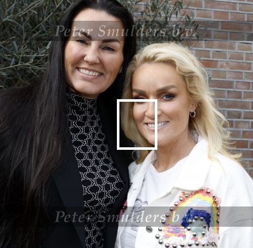 Amsterdam 19 maart 2024
Boekpresentatie Angelique Woudenberg in restaurant Breda. Samantha Steenwijk met partner