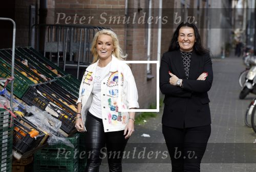 Amsterdam 19 maart 2024
Boekpresentatie Angelique Woudenberg in restaurant Breda. Samantha Steenwijk met partner