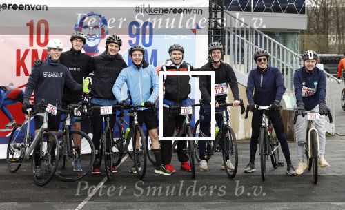Heerenveen 24 maaart 2024
De hollandse 100 wordt dit jaar gereden in Thyalf . Aanwezig oa Prins Bernhard Prinses Annette Samuel v Vollenhoven Benjamin v Vollenhoven Prinses Margriet Mr Pieter v Vollenhoven Prins Maurits Lucas v Vollenhoven en  Prins Pieter Christiaan . Verder aanwezig Simon Keizer Bas Muijs (en vrouw) Marianne Timmer Benjamin Aslan Joy Beune Eduard Schaepman met zijn zoon en Rob Kamphues met vriendin.