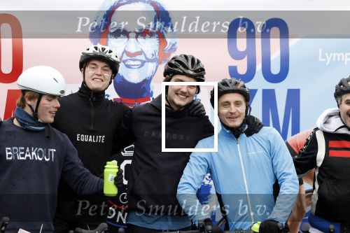 Heerenveen 24 maaart 2024
De hollandse 100 wordt dit jaar gereden in Thyalf . Aanwezig oa Prins Bernhard Prinses Annette Samuel v Vollenhoven Benjamin v Vollenhoven Prinses Margriet Mr Pieter v Vollenhoven Prins Maurits Lucas v Vollenhoven en  Prins Pieter Christiaan . Verder aanwezig Simon Keizer Bas Muijs (en vrouw) Marianne Timmer Benjamin Aslan Joy Beune Eduard Schaepman met zijn zoon en Rob Kamphues met vriendin.