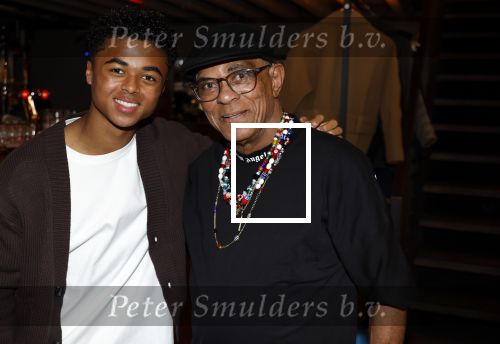 Amsterdam 27 maart 2024
Boekpresentatie Nino Wilkes in boom boom Chicago. Shane Kluivert met Opa Kluivert