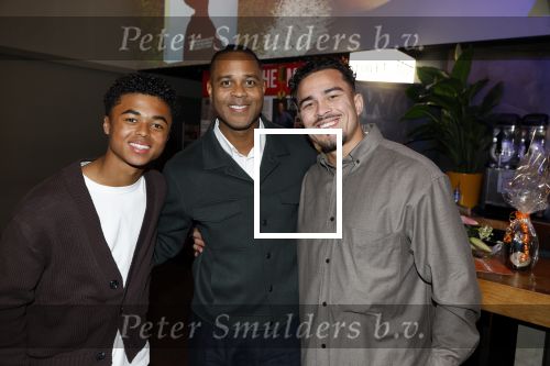 Amsterdam 27 maart 2024
Boekpresentatie Nino Wilkes in boom boom Chicago. Shane Kluivert met Patrick Kluivert en Quincy Kluivert