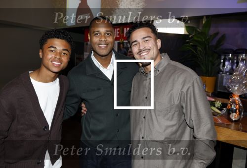 Amsterdam 27 maart 2024
Boekpresentatie Nino Wilkes in boom boom Chicago. Shane Kluivert met Patrick Kluivert en Quincy Kluivert