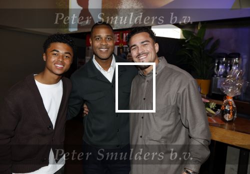 Amsterdam 27 maart 2024
Boekpresentatie Nino Wilkes in boom boom Chicago. Shane Kluivert met Patrick Kluivert en Quincy Kluivert