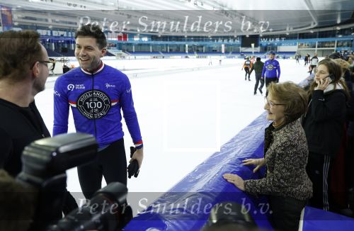 Heerenveen 24 maaart 2024
De hollandse 100 wordt dit jaar gereden in Thyalf . Aanwezig oa Prins Bernhard Prinses Annette Samuel v Vollenhoven Benjamin v Vollenhoven Prinses Margriet Mr Pieter v Vollenhoven Prins Maurits Lucas v Vollenhoven en  Prins Pieter Christiaan . Verder aanwezig Simon Keizer Bas Muijs (en vrouw) Marianne Timmer Benjamin Aslan Joy Beune Eduard Schaepman met zijn zoon en Rob Kamphues met vriendin.