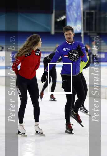 Heerenveen 24 maaart 2024
De hollandse 100 wordt dit jaar gereden in Thyalf . Aanwezig oa Prins Bernhard Prinses Annette Samuel v Vollenhoven Benjamin v Vollenhoven Prinses Margriet Mr Pieter v Vollenhoven Prins Maurits Lucas v Vollenhoven en  Prins Pieter Christiaan . Verder aanwezig Simon Keizer Bas Muijs (en vrouw) Marianne Timmer Benjamin Aslan Joy Beune Eduard Schaepman met zijn zoon en Rob Kamphues met vriendin.