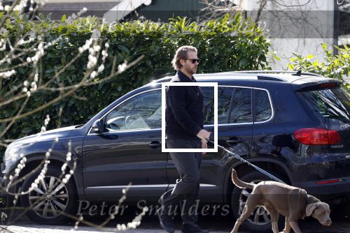 Zuiderwoude 4 maart 2024
Thijs Romer laat zijn hond uit.