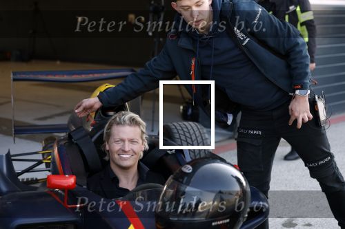 Zandvoort 8 maart 2024
Opnames beat the Pro met oa Glenn Helder Thomas Berge Andre Dongelmans Billy Dans Lavezzi Rutjes Nathan Rutjes en Dj Lafuente ( Job Smeltzer) . Bjorn Remmerswaal is de presentator . De opnames vinden plaats op het circuit Zandvoort.