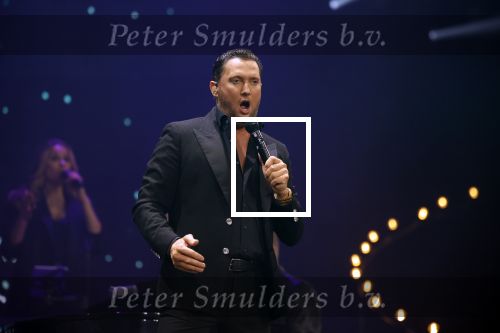 Amsterdam 8 maart 2024
Holland zingt Hazes in het ziggo dome met oa Jeoen v d Boom Andre Hazes Douwe Bob Samantha Steenwijk Jamai Looman en Frans Bauer .
