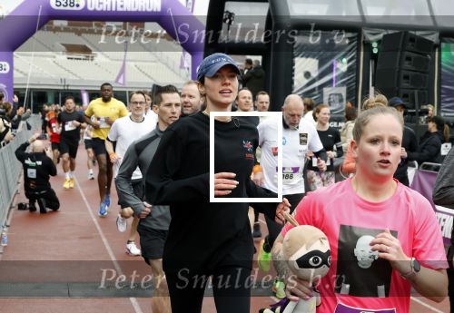 Amsterdam 16 maart 2024
Radio 538 run tbv het Prinses Maxima Centrum in het Olympisch stadion. 
Zangeres Maan Zangeres